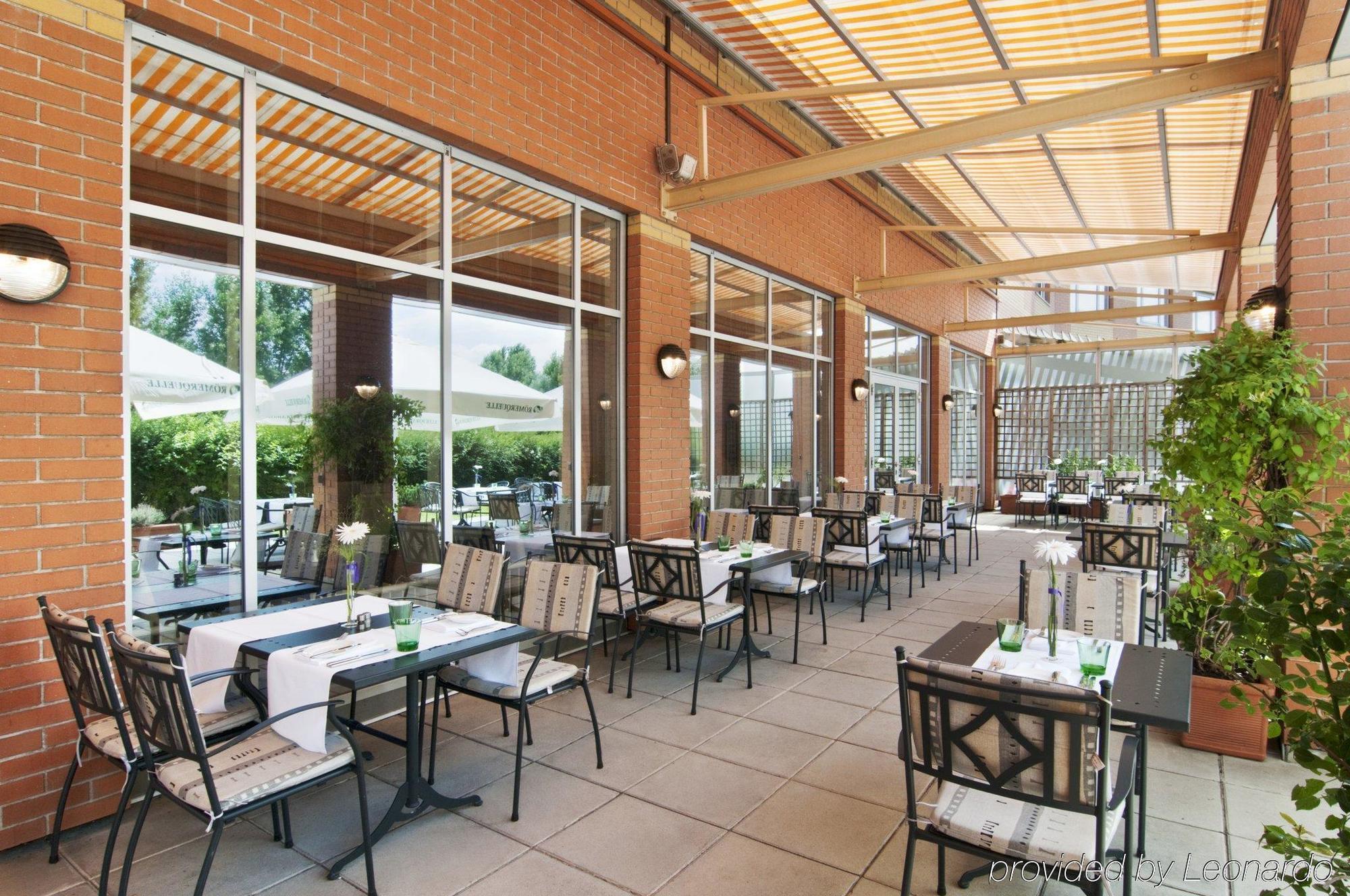 Hilton Garden South 4* Wien