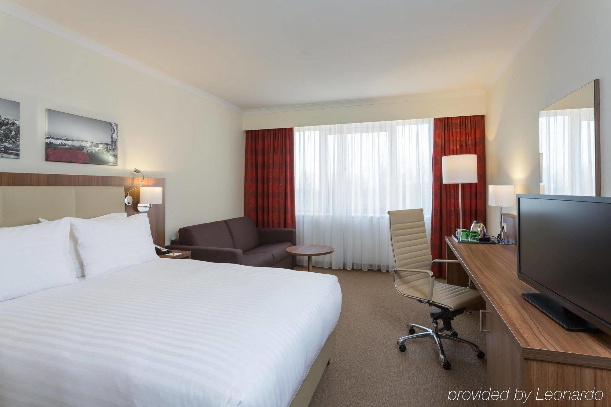 Hilton Garden South 4* Wien
